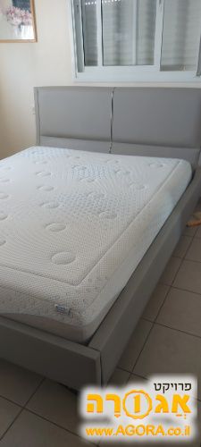 מיטה 2 על 1.6 ללא מזרון