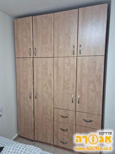 ארון בגדים