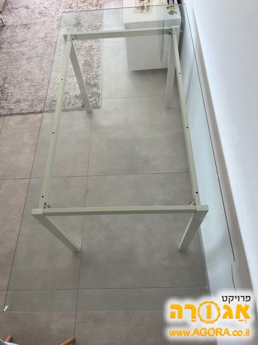 שולחן