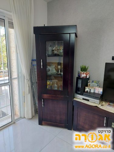 מזנון + ויטרינה ממש במצב טוב