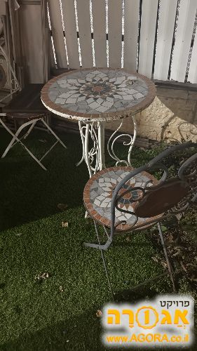 שולחן גינה וכסאות פסיפס