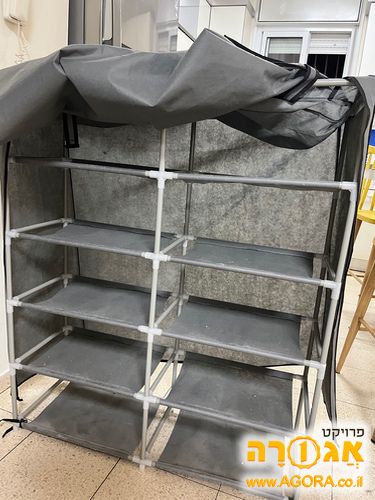 ארון נעליים או אכסון מבד וכיסוי