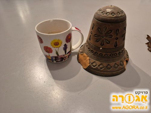 כוסות מקרמיקה עם סדקים