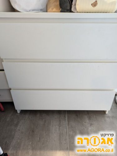 שידה של איקאה