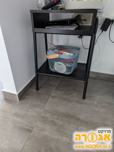 שידה קטנה
