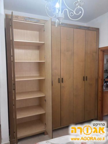 ארון בגדים