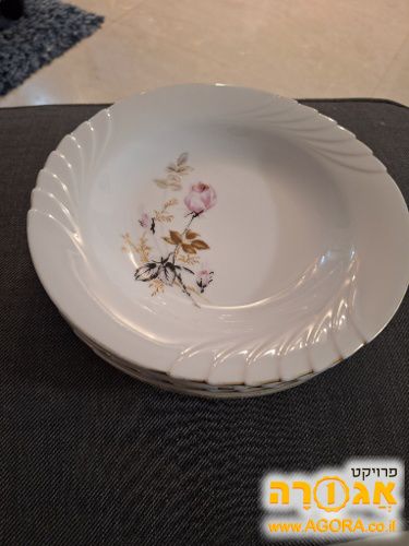 4 צלחות