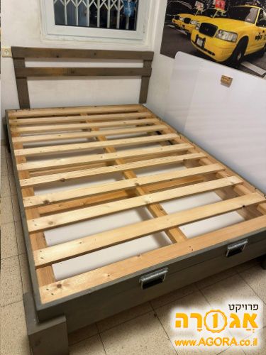 מיטה מעץ אורן