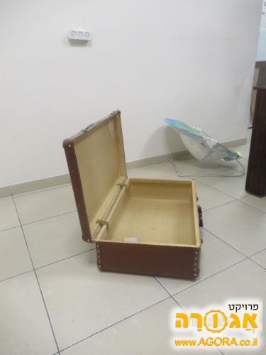 מזודה חומה לצילומים
