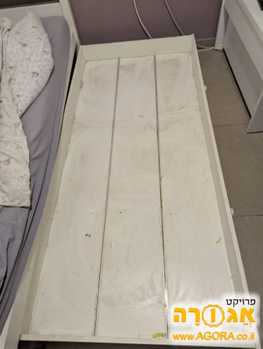 מיטת יחיד