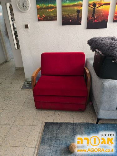 כורסה נפתחת למיטה במצב טוב עברה ניקוי