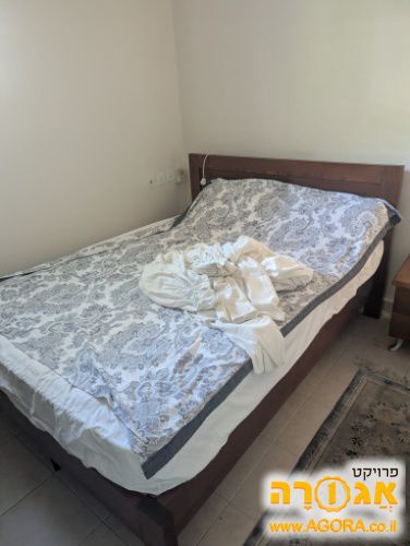 מיטה זוגית