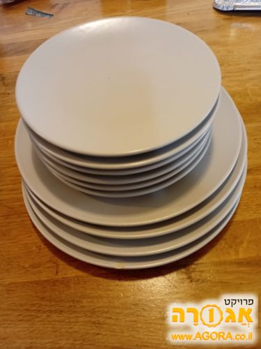 צלחות