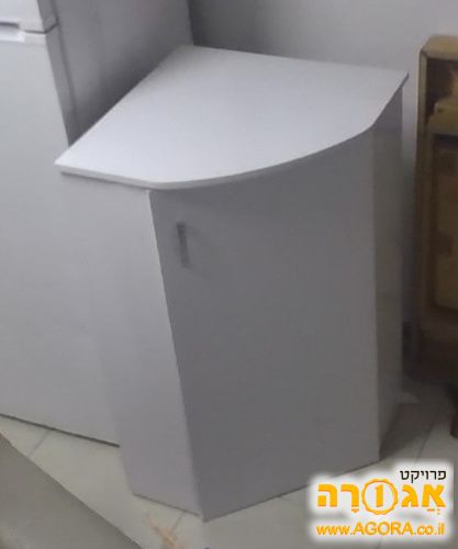 ארון פינתי לפח