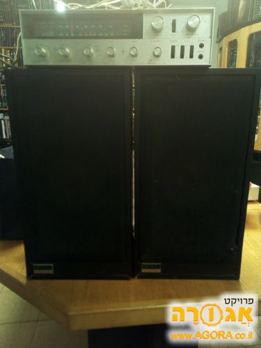 מגבר ושני רמקולים