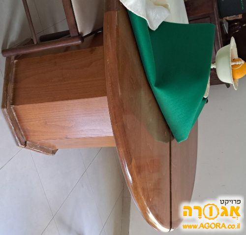 שולחן אוכל איסוף מחולון