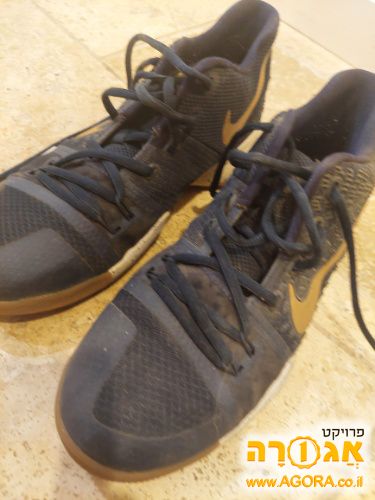 נעליי נייקי מידה 40