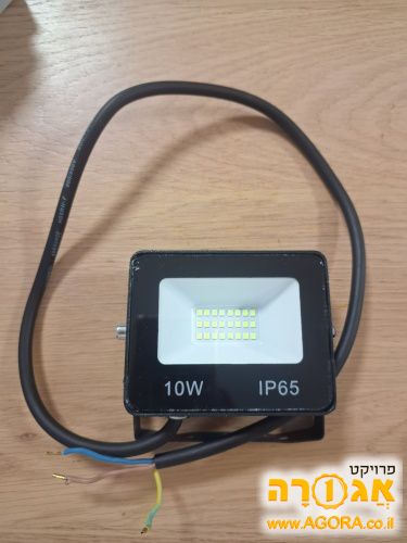 מנורת לד ירוקה