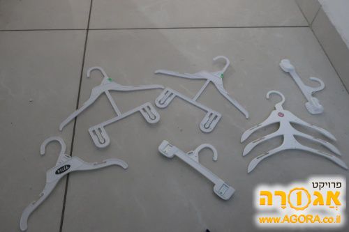 קולבים לבגדי תינוקות