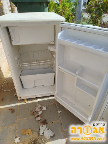 מקרר משרדי