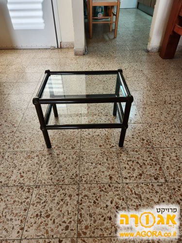 מעמד פלסטיק וזכוכית