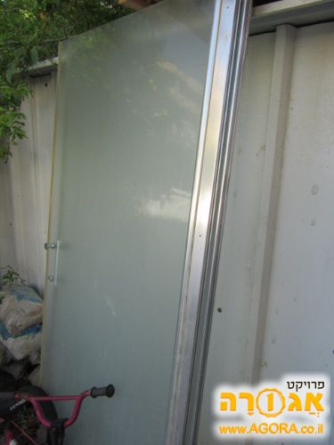 דלתות למקלחון