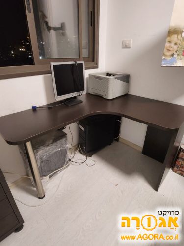שולחן מחשב