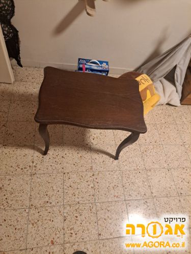 שולחן קטן