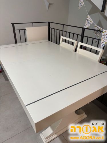 שולחן פינת אוכל