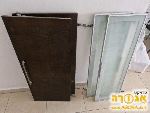 קלפות לארון מטבח, זכוכית