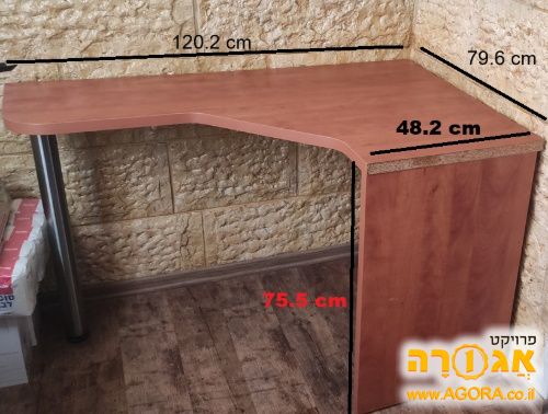 שולחן פינתי