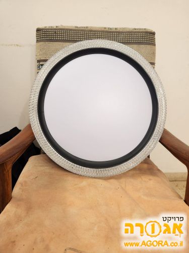 גוף תאורה בינוני