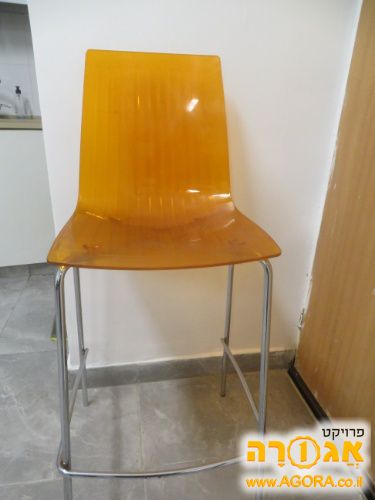 4 כסאות בר