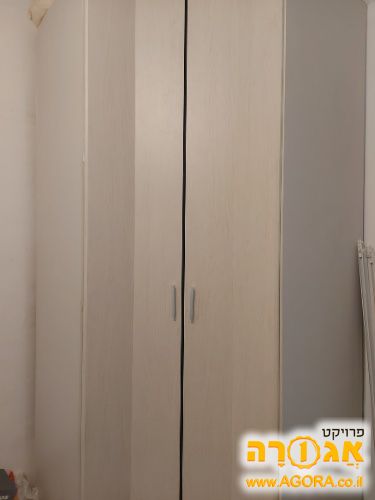 ארון פינתי