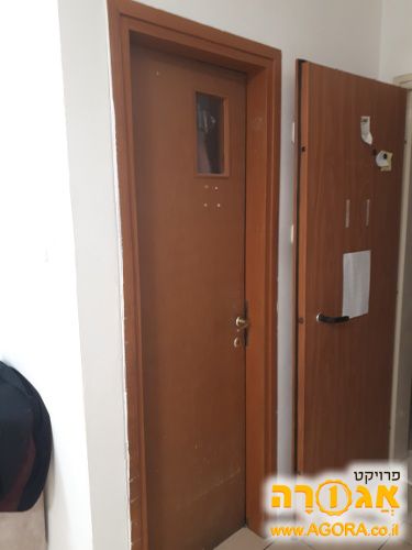 דלתות