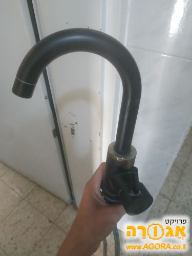 ברז שחור לכיור