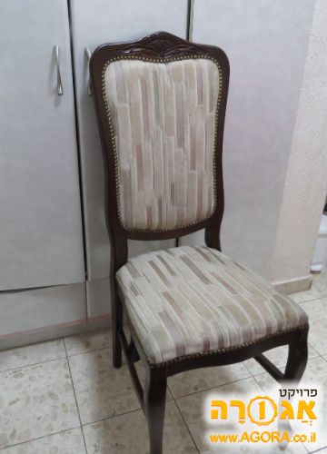 כיסאות