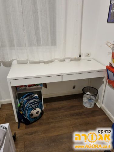 שידה, ארון ו2 שולחנות
