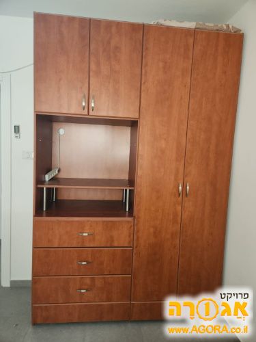 ארון בגדים