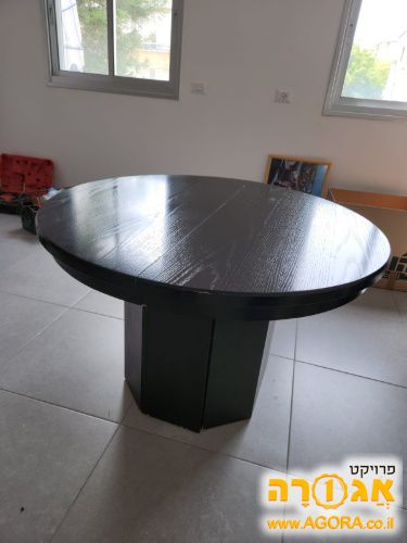 שולחן עגול נפתח