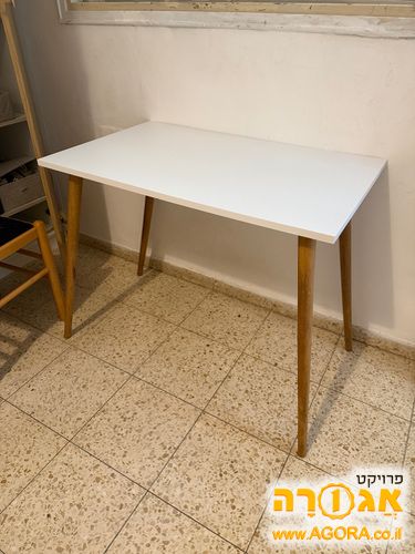 שולחן עבודה לבן