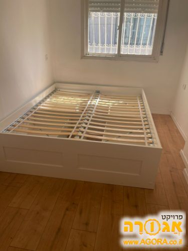 מיטת איקאה