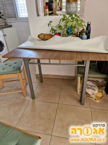 שולחן אוכל