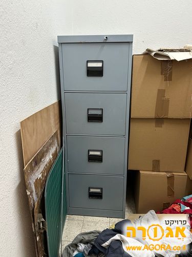 ארונית מגירות ממתכת