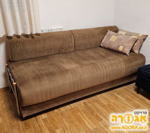 ספה ניפתחת עם ארגז מצעים