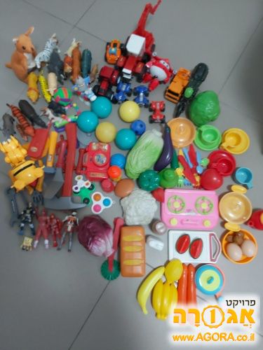 צעצועים במצב טוב