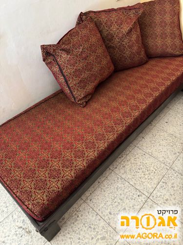 ספת כריות אוריינטלית לחדר שינה/פינת ישיב
