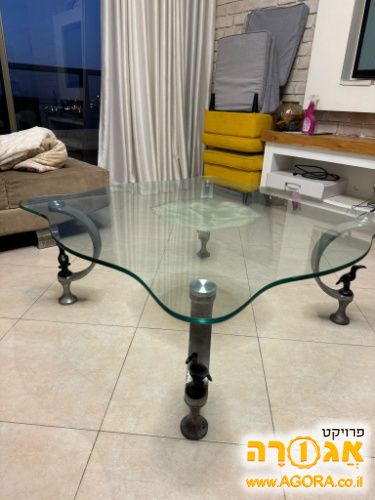 שולחן