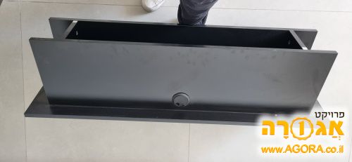 מזנון טלוויזיה צף