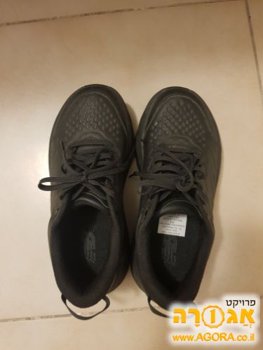 נעלי ספורט לנשים של HOKA
